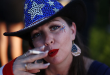 The Return of the Analog Vice: Why Cigarettes Are Back in Fashion-Waikey