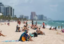 Miami Beach Laws: What is Allowed Regarding Smoking, Alcohol, and Nudity?-Waikey